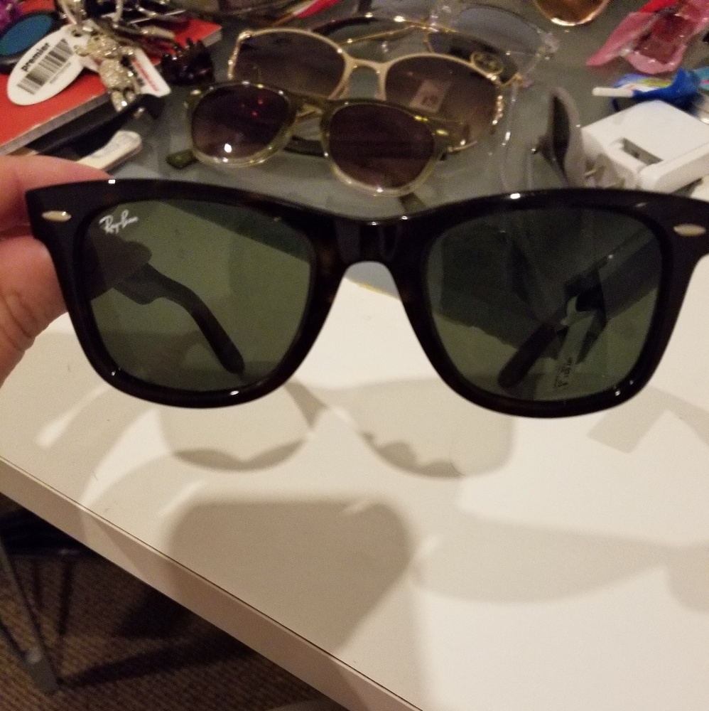 Brand new rayban wayfarer